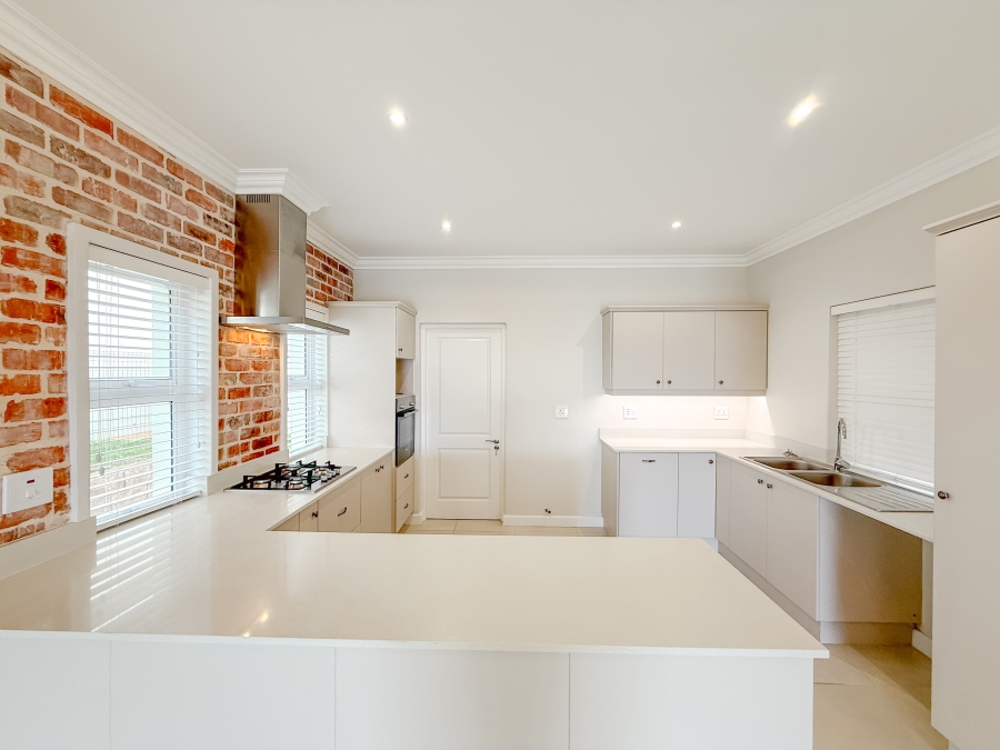 2 Bedroom Property for Sale in Baron View Western Cape